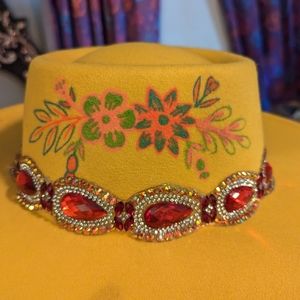 Yellow, felt hat. Brand new, never been worn